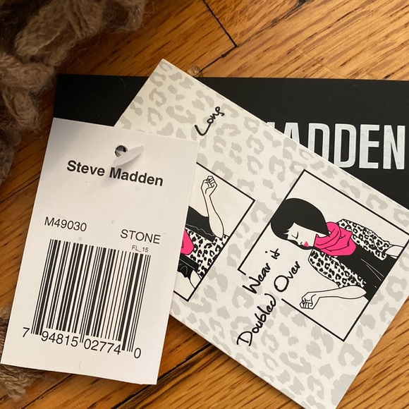 Steve Madden infinity scarf. NWT - Picture 3 of 5